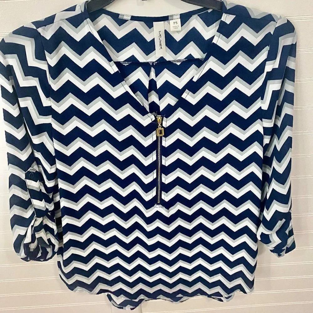 Tacera Blue, Gray & White Chevron Blouse w/ Zipper